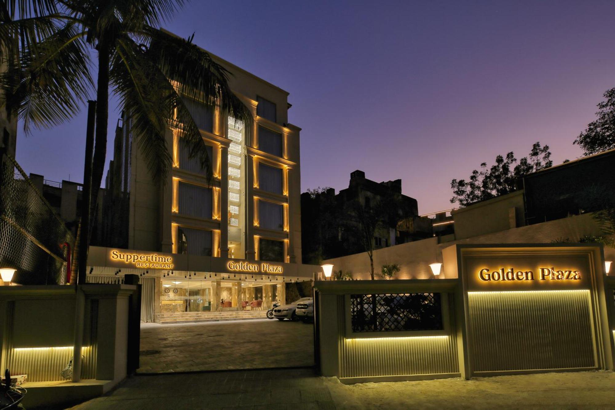 Golden Plaza Hotel Ahmedabad Exterior photo
